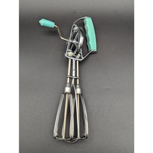 Vintage 1950's Maynard Mint Green Hand Mixer - Picture 4 of 5